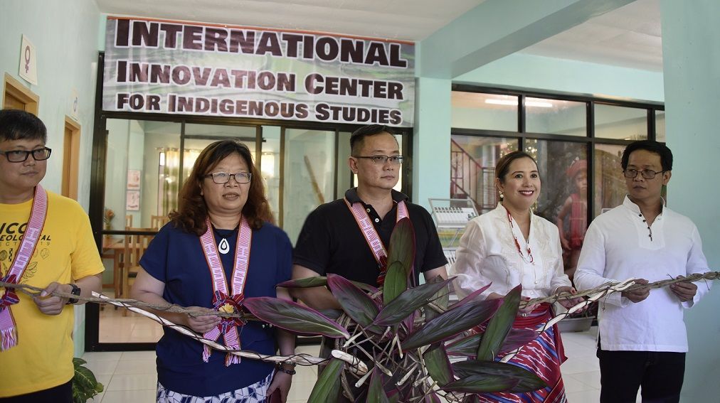 臺菲原住民知識、在地知識與永續發展海外科研中心揭碑儀式(國立政治大學)的圖片